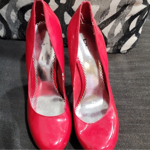 Vintage Women’s Bebe Patent Red Faux Leather Heels, sz 8.5 - Picture 1 of 7